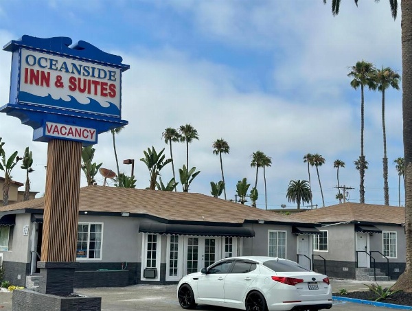 Oceanside Inn & Suites image 5